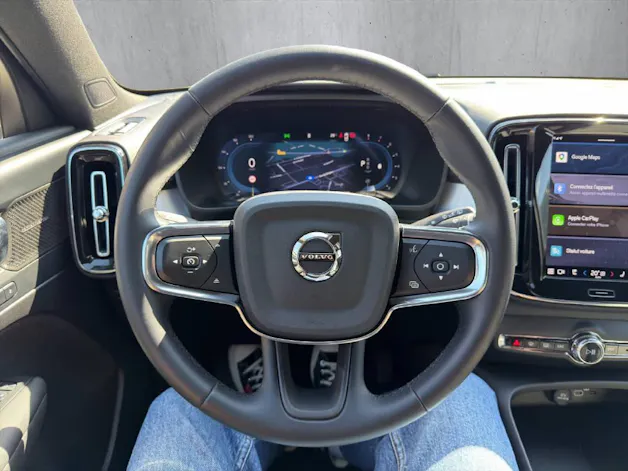 Volvo XC40 2.0 B3 MH Plus Dark