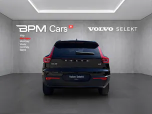 Volvo XC40 2.0 B3 MH Plus Dark