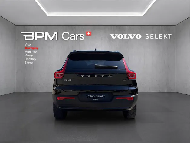 Volvo XC40 2.0 B3 MH Plus Dark