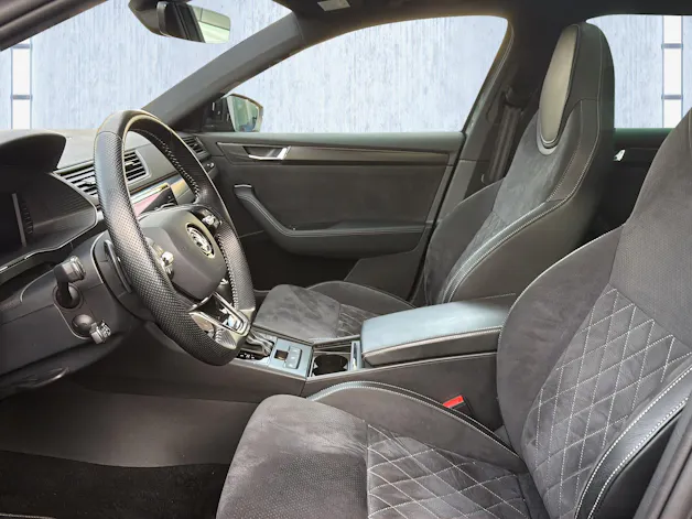 Škoda Superb Combi 2.0 TDi SportLine 4x4 DSG