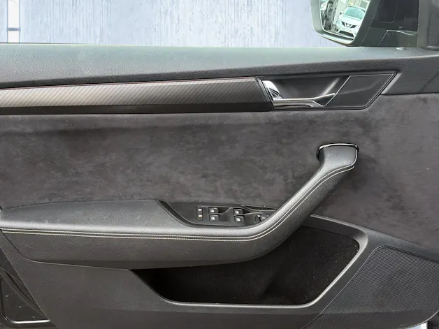 Škoda Superb Combi 2.0 TDi SportLine 4x4 DSG