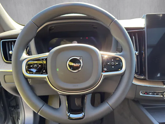 Volvo XC60 T6 eAWD PluginHybrid Ultra Dark Geartronic