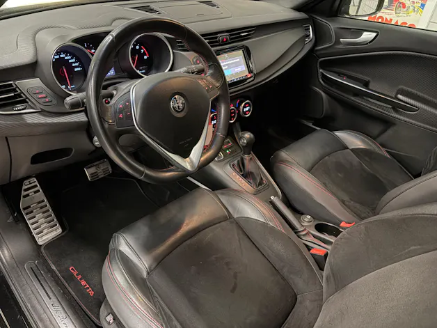 Alfa Romeo Giulietta 1750 TBi Veloce TCT