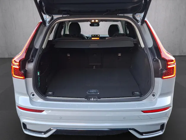 VOLVO XC60 T6 eAWD PluginHybrid Plus Dark Geartronic
