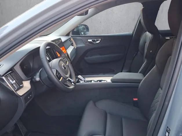 VOLVO XC60 T6 eAWD PluginHybrid Plus Dark Geartronic