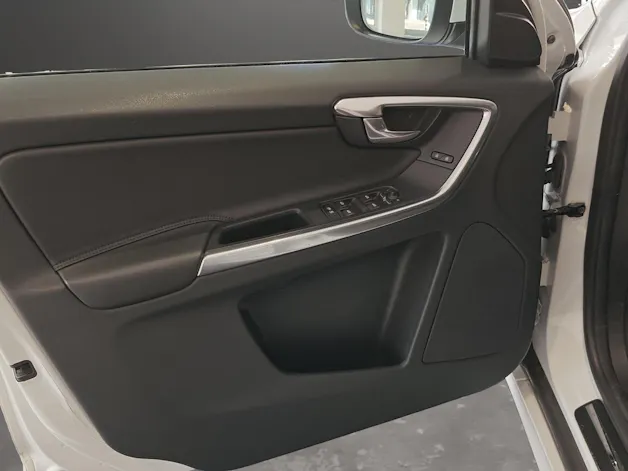 Volvo XC60 D4 AWD Momentum Geartronic