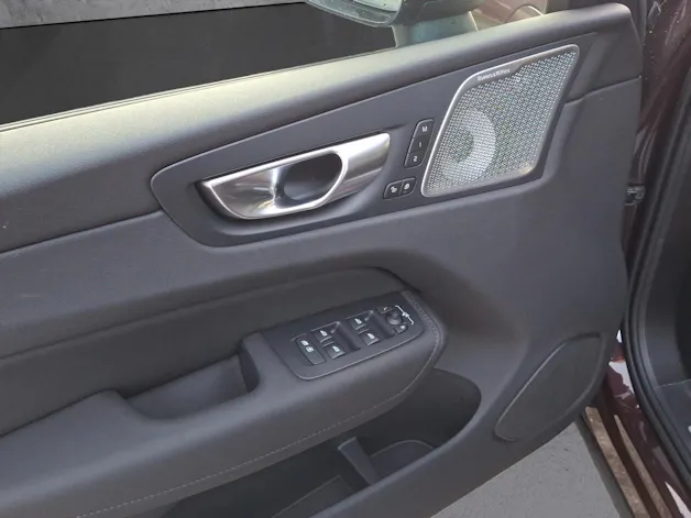 Volvo XC60 T6 eAWD PluginHybrid Ultra Dark Geartronic