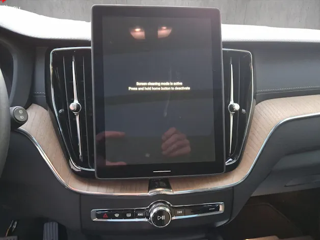 Volvo XC60 T6 eAWD PluginHybrid Ultra Dark Geartronic