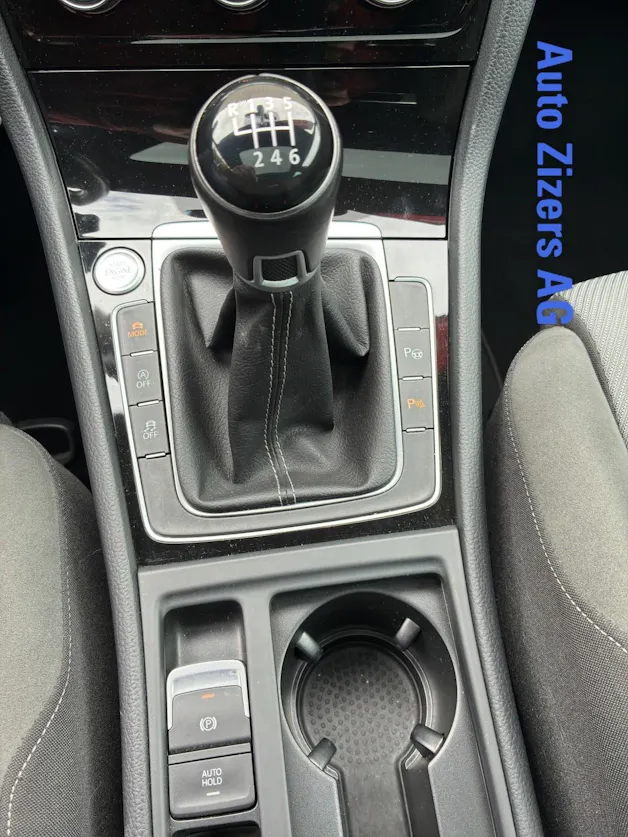 VW Golf 2.0 TDI Lounge R-Line 4Motion