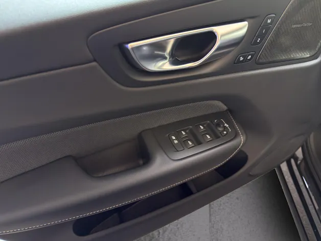 Volvo XC60 T8 eAWD PluginHybrid Black Edition Geartronic