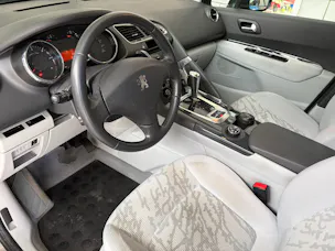 Peugeot 3008 1.6 HDI Business EGS6