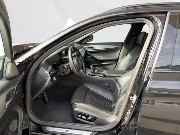 BMW 540i xDrive Touring