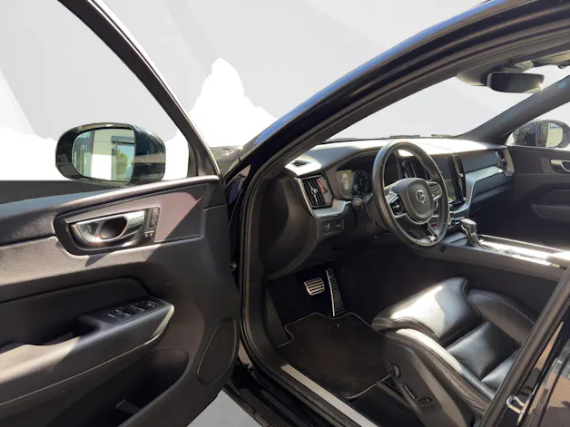 VOLVO XC60 2.0 T6 R-Design AWD