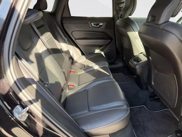 VOLVO XC60 2.0 T6 R-Design AWD