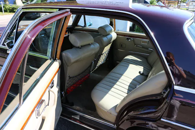 Mercedes-Benz 300 SEL