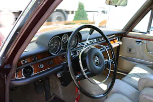 Mercedes-Benz 300 SEL