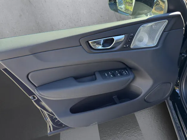 Volvo XC60 T8 eAWD PluginHybrid Ultra Dark Geartronic