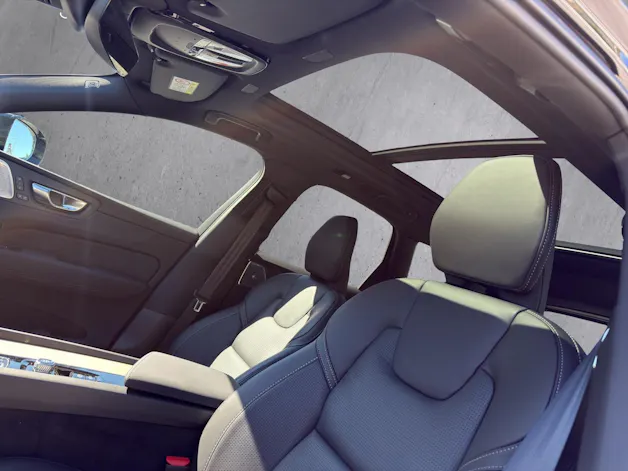 Volvo XC60 T8 eAWD PluginHybrid Ultra Dark Geartronic