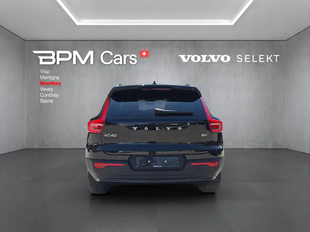 Volvo XC40 B4 Benzin Mild Hybrid Plus Dark DCT
