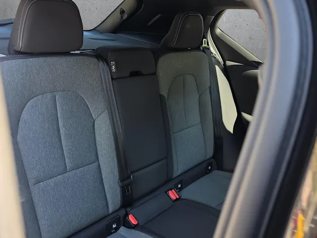 Volvo XC40 B4 Benzin Mild Hybrid Plus Dark DCT