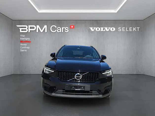 Volvo XC40 B4 Benzin Mild Hybrid Plus Dark DCT