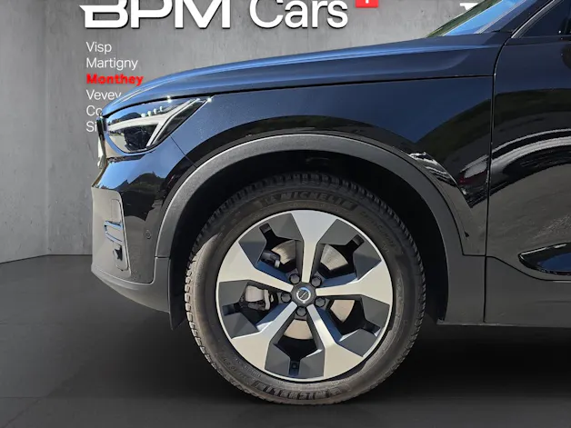 Volvo XC40 B4 Benzin Mild Hybrid Plus Dark DCT