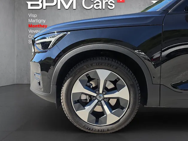 Volvo XC40 B4 Benzin Mild Hybrid Plus Dark DCT