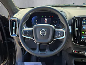 Volvo XC40 B4 Benzin Mild Hybrid Plus Dark DCT
