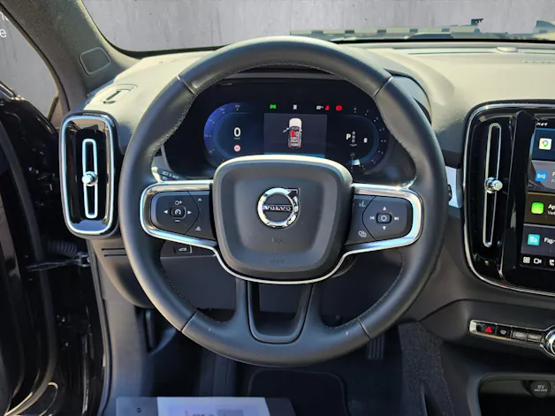 Volvo XC40 B4 Benzin Mild Hybrid Plus Dark DCT