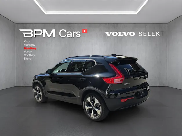 Volvo XC40 B4 Benzin Mild Hybrid Plus Dark DCT