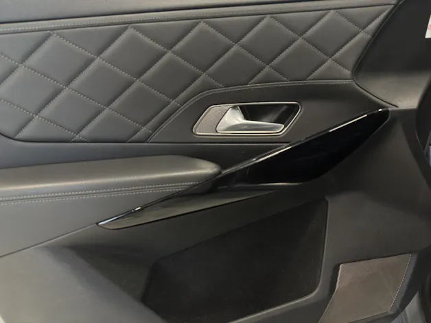 DS Automobiles AUTOMOBILES DS 7 Crossback E-Tense 300 4x4 Rivoli