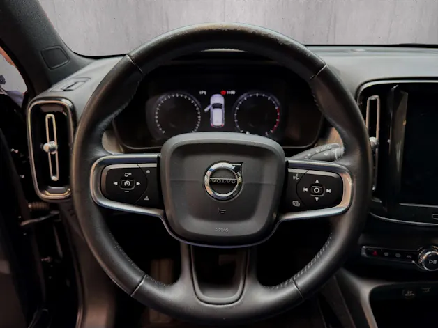 Volvo XC40 T4 AWD Momentum Geartronic