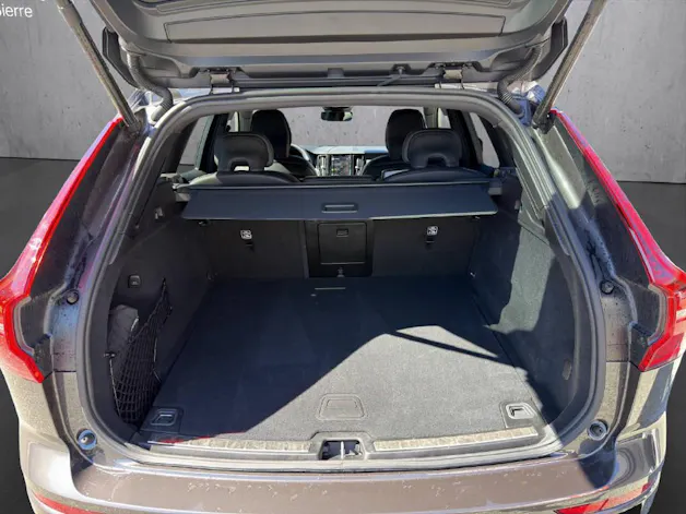 Volvo XC60 2.0 B5 MH Plus Dark AWD