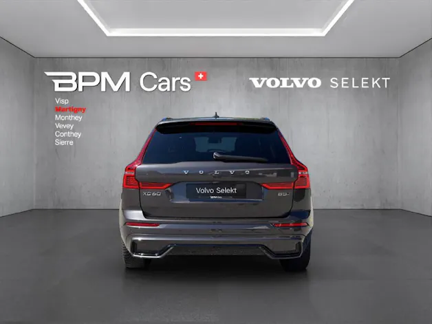 Volvo XC60 2.0 B5 MH Plus Dark AWD