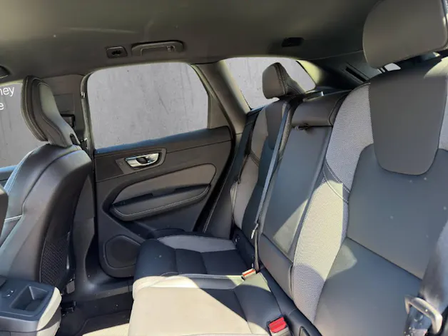Volvo XC60 2.0 B5 MH Plus Dark AWD