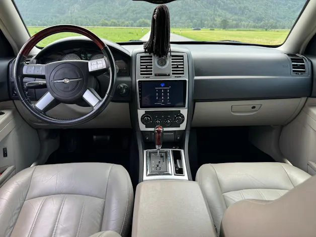Chrysler 300C 5.7 HEMI V8