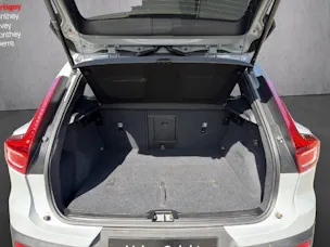Volvo XC40 2.0 B4 MH Plus Dark