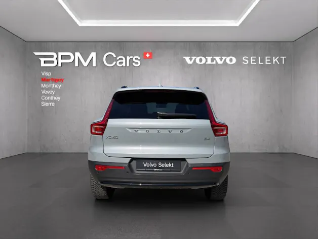 Volvo XC40 2.0 B4 MH Plus Dark