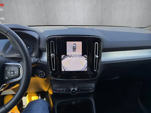 Volvo XC40 2.0 B4 MH Plus Dark