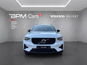 Volvo XC40 B3 Benzin Mild Hybrid Plus Dark DCT