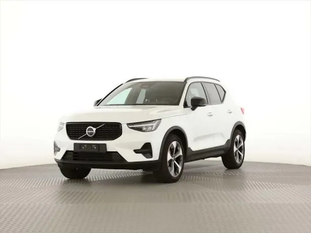 Volvo XC40 B3 Benzin Mild Hybrid Plus Dark DCT