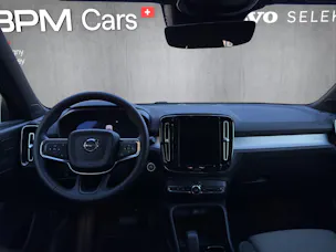 Volvo XC40 B3 Benzin Mild Hybrid Plus Dark DCT
