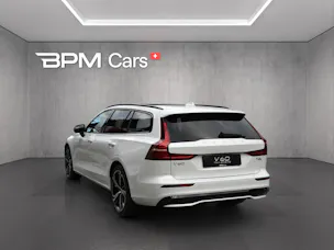 Volvo V60 T8 eAWD Plug in Hybrid Ultra Dark Geartronic