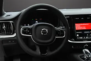 Volvo V60 T8 eAWD Plug in Hybrid Ultra Dark Geartronic