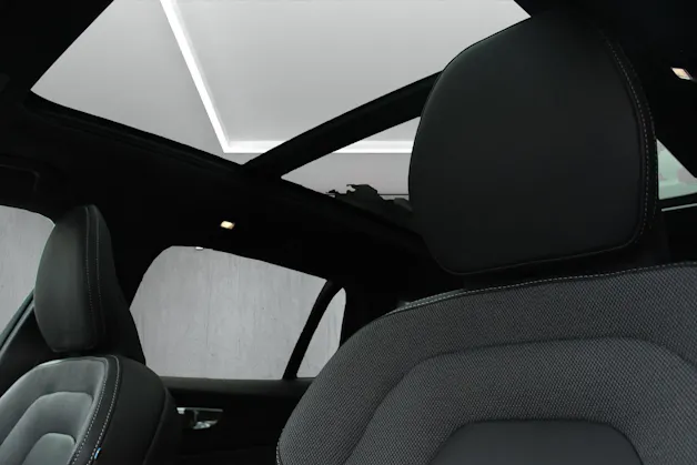 VOLVO V60 T8 eAWD Plug in Hybrid Ultra Dark Geartronic
