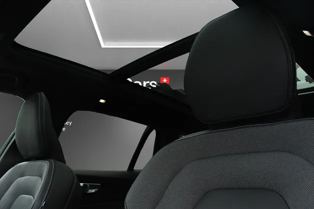 Volvo V60 T8 eAWD Plug in Hybrid Ultra Dark Geartronic