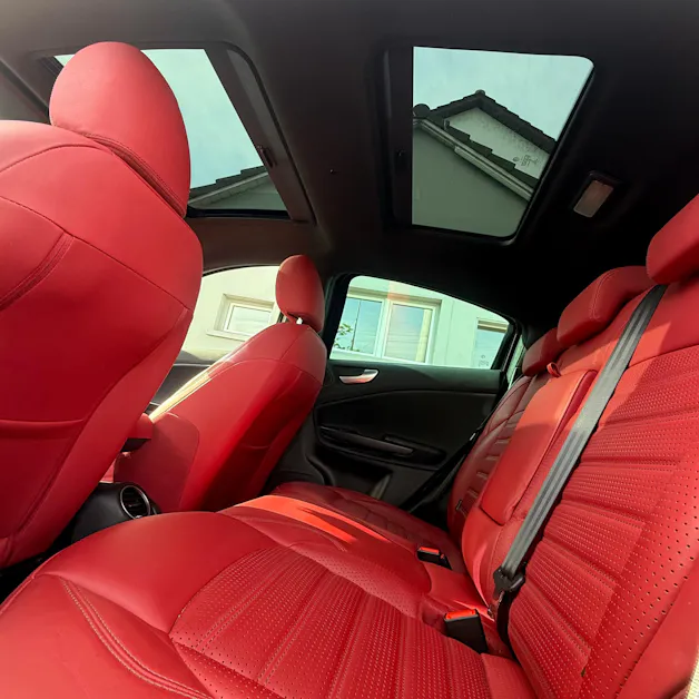 Alfa Romeo Giulietta 1750 TBi Veloce * LEDER ROT / PANORAMA-DACH / ZAHNRIEMEN ERSETZT*