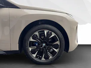 BMW iX xDrive45