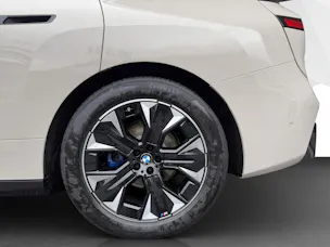 BMW iX xDrive45