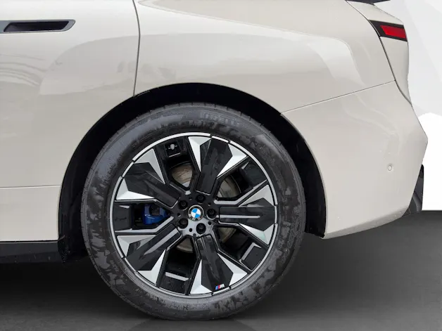 BMW iX xDrive45